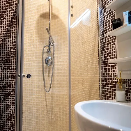 شقة Eolian Penthouse ميلاتسو