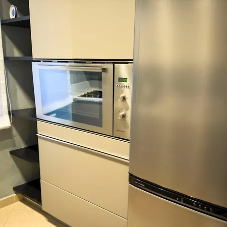 Eolian Penthouse شقة